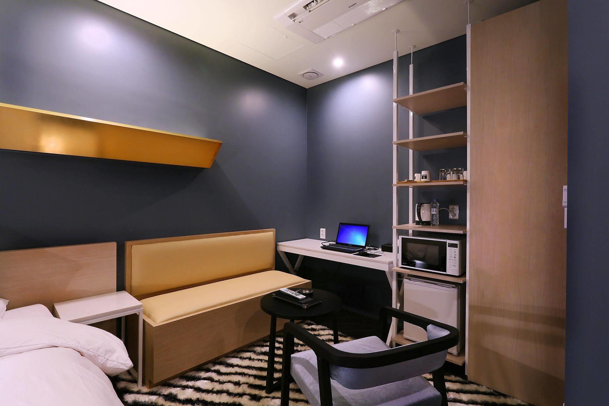 Circle Hotel Incheon Exterior photo